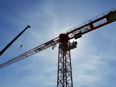 Checkliste: Turmdrehkran mieten – Wichtige Fakten für Kranführer