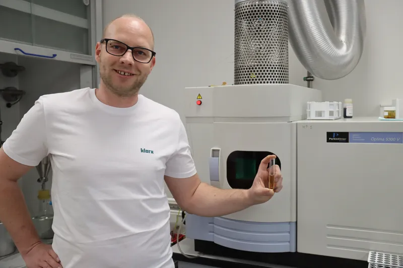 Wie klarx mit dem Zeppelin Öllabor 5.028 Liter Hydrauliköl spart